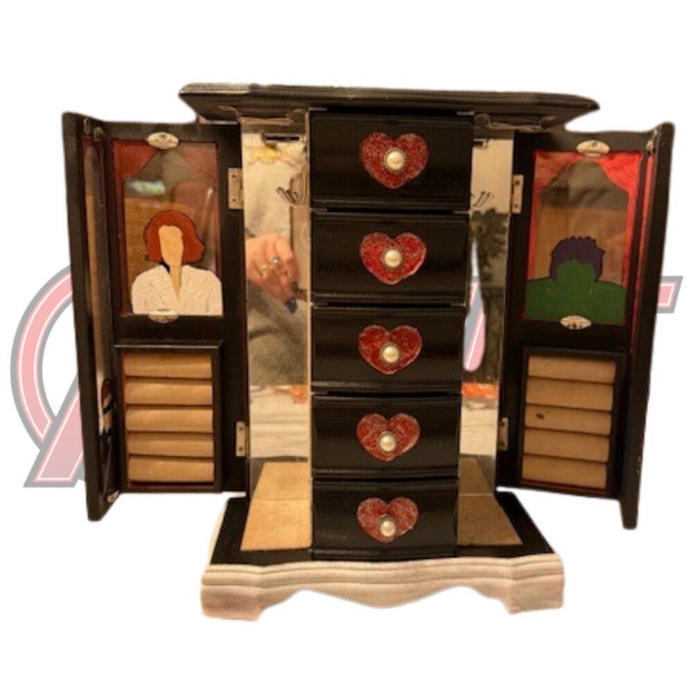 Hand-Painted Marvel Avengers Jewelry Box – One-of-a-Kind Wooden Organizer - Picture 8 of 14
